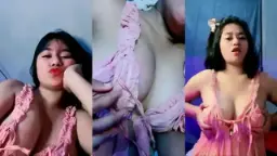 Puting Nenen Amelia Yang Montok Dan Seksi Pas Goyang Hot Di Mango Live Bikin Ngaceng Abis!