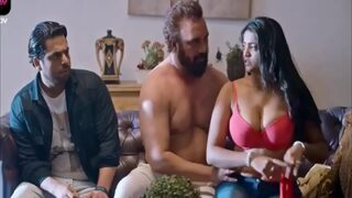 Suami Cuckold Nonton Bokep Online, Bapaknya Sendiri Ngewe Pacarnya Sampai Crot.