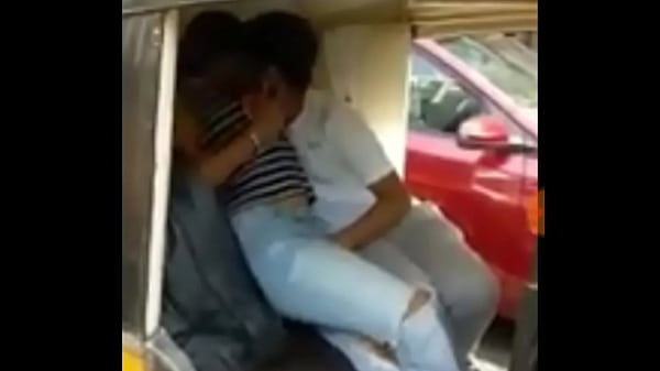 Bees India Horny Ngewe Panas Di Dalam Autorikshaw