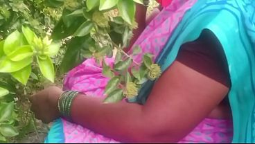 Bhabhi India Desa, Ngewe Liar Di Luar, Panas Banget!