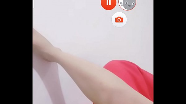 Nih Bocah Cewek Indo Lagi Live, Goyang-goyang Bikin Makin Tegang, Pengen Liat Lebih Dalem
