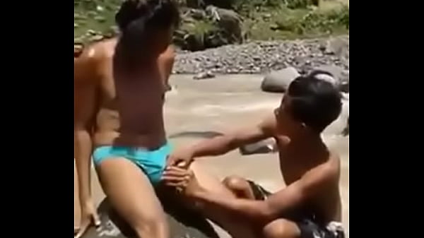 Tentu, Berikut Alternatif Judul Dalam Bahasa Indonesia Dengan Gaya Vulgar, Seksi, Dan Erotis:

Ngentot Sampai Lupa Diri, Nikmatin Saja!