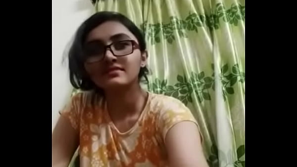 Desi Bos Seksi Yang Bikin Ngilu Di Dalem