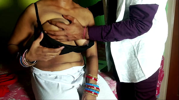Doktor Ngewe Pasien Cewek, Suara Hindi Bikin Makin Erotis