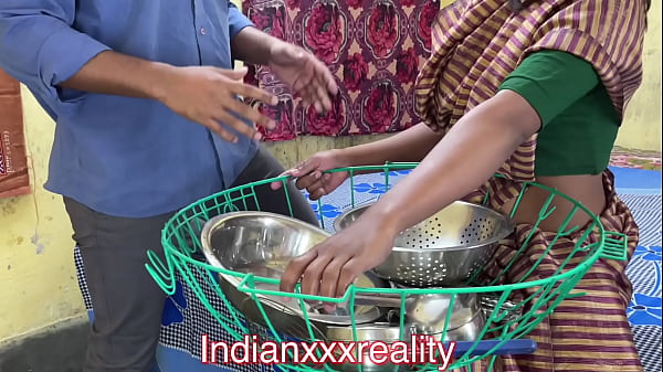 Ngentot Keluarga Tiri Desi India Paling Mantap Pake Suara Hindi Jelas Bikin Makin Greget