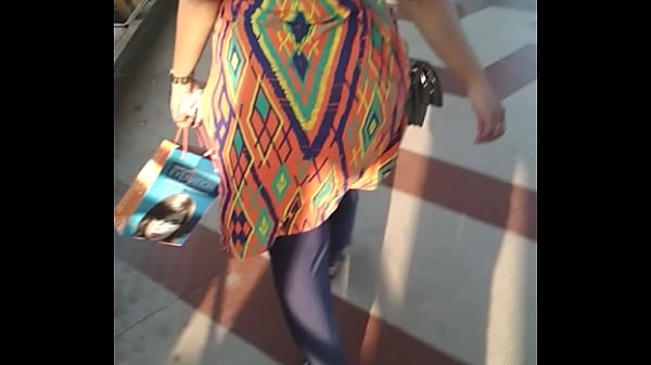 Bokep Janda Montok Jalan Goyangin Pantat Gede