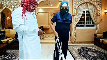 Babe Jilbab Pembantu Rumah Tangga Disuruh Ngentot Mulut Sama Bos Sampai Habis Mani