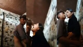 Gadis Itu Mengerang Keras Saat Pacarnya Ngewe Memeknya Dengan Keras.