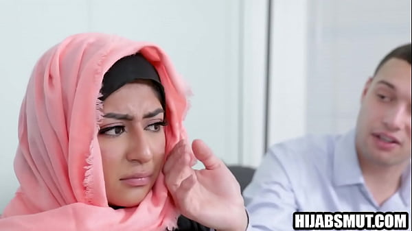 Gadis Hijab Terpaksa Digarap Bule Amerika Biar Gak Mati Gaya.
