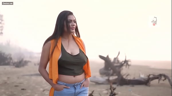 Desi Cewek Seksi Lagi Pose Panas Bikin Ngiler.