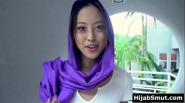 Gadis Muslimah Muda Pengen Banget Ngewe Terus Mikirinnya.