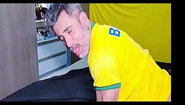 Arab Datang Ke Brasil, Mampuin Bokong Si Gemoy Brasil (cuplikan)