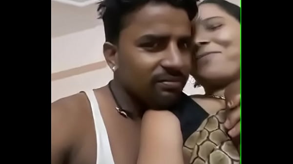 Desi Aunty Montok Ditekan, Susu Gede-gede Kebuka.