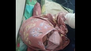 Tante Riani Nge*em Kontol Sambil Nikmatin Banget, Bikin Makin Tegang.