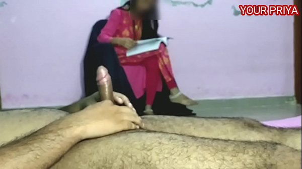 प्रिया को राज़ी किया और चोद डाला। हिंदी मूड में।
