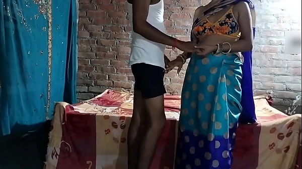 भाभी ने देवर के साथ गर्म मस्ती में जोशीला सेक्स किया