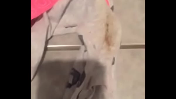 Desi, Siap Digoyang Sampai Lupa Diri.