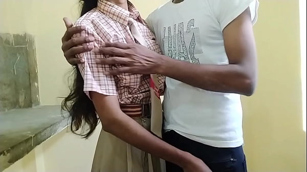 Cewek Sekolah Desa 18 Tahun Digebukin Sama Pacarnya Di Sawah
