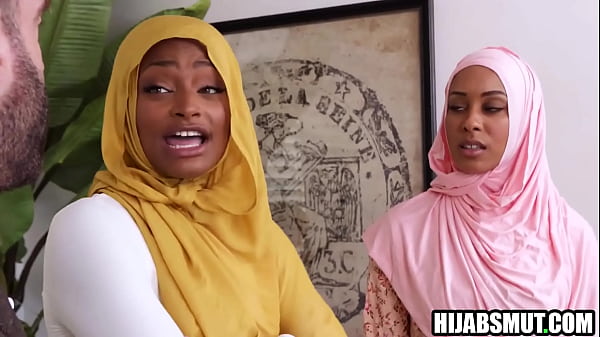 Bokep Step Papa Ngentot Hijab Abg, Mama Tiri Megangin Sambil Nonton.