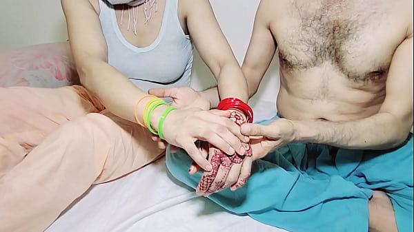 Punjabi Muslim Bhabhi Digebrek Kontol Panas, Dever Ngewe Pantat Gede Ala Doggy Sambil Moans Hindi