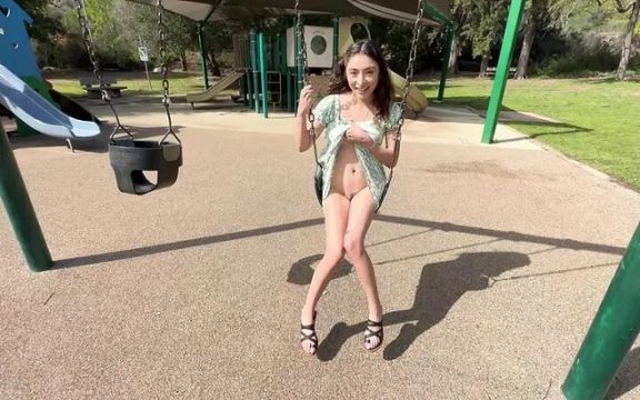 Amber Summer Mainin Di Tempat Umum Sampai Dikocok Penuh