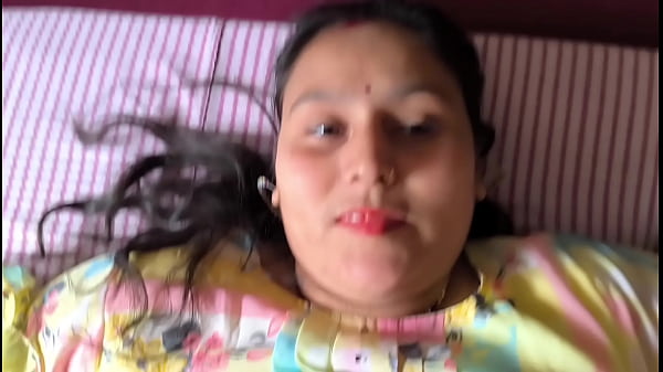 Désah Cinta Desi, Bibir Nempel, Badan Meremang, Nafsu Menggebu