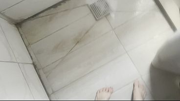 Aku Nemu Dildo Di Kamar Ibu Tiri Arabku, Lalu Kusuruh Dia Cobain Kontol Asli.