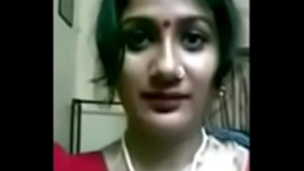 Desi Istri Bengali Montok Dengan Payudara Besar Siap Digoyang