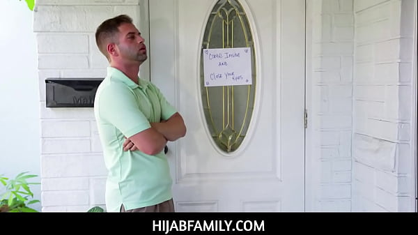 Hijabfamily – Pantat Arab Binal Ngewe Anal Sampai Muncrat!