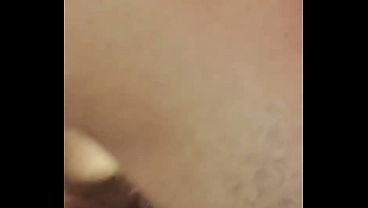 سعودي متلذذ يشوف مرته تتناك قدامه وهو يتفرج على سكس عربي نار، دياثة سعودية متوحشة.