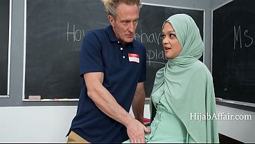 Hr Gadis Arab Digeboy Kawan Kantor Sampai Muncrat